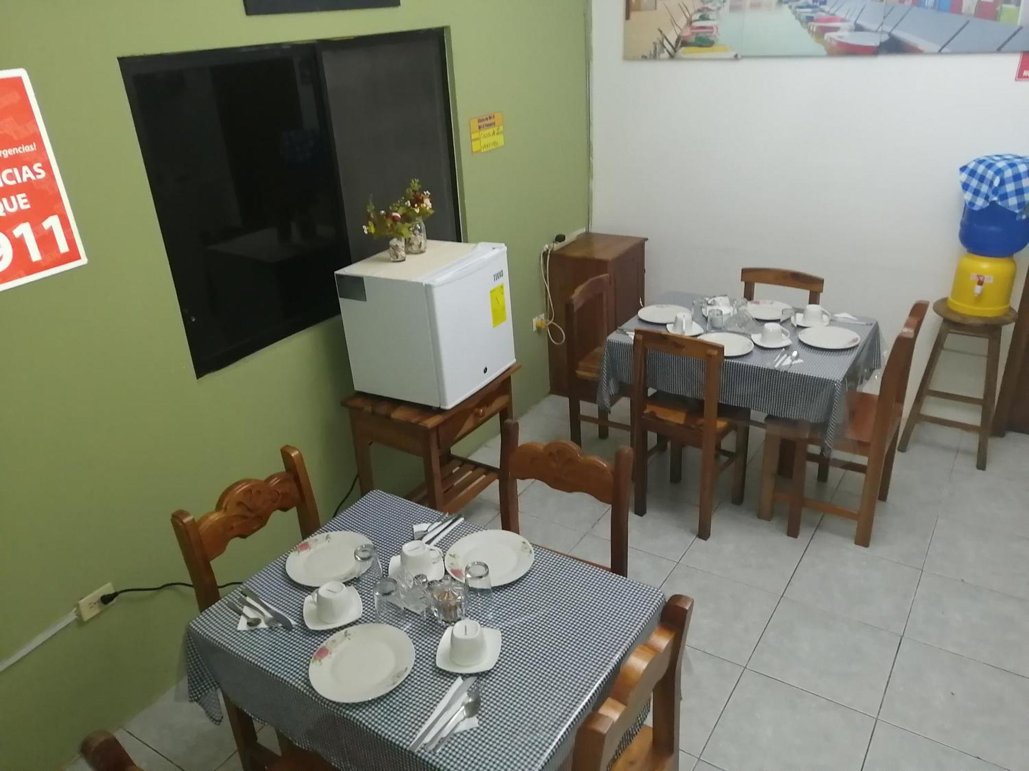 Hostal La Casa De Luis Puerto Baquerizo Moreno Exterior foto