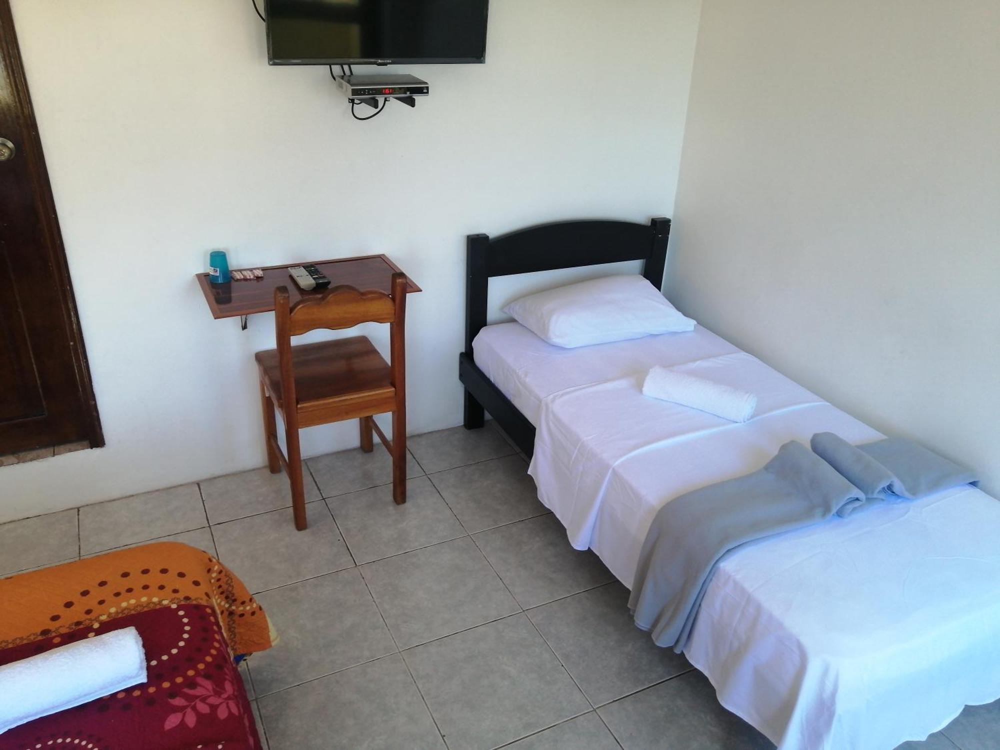 Hostal La Casa De Luis Puerto Baquerizo Moreno Exterior foto