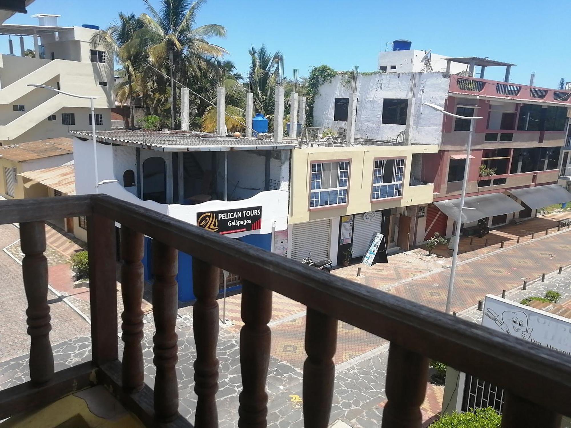 Hostal La Casa De Luis Puerto Baquerizo Moreno Exterior foto